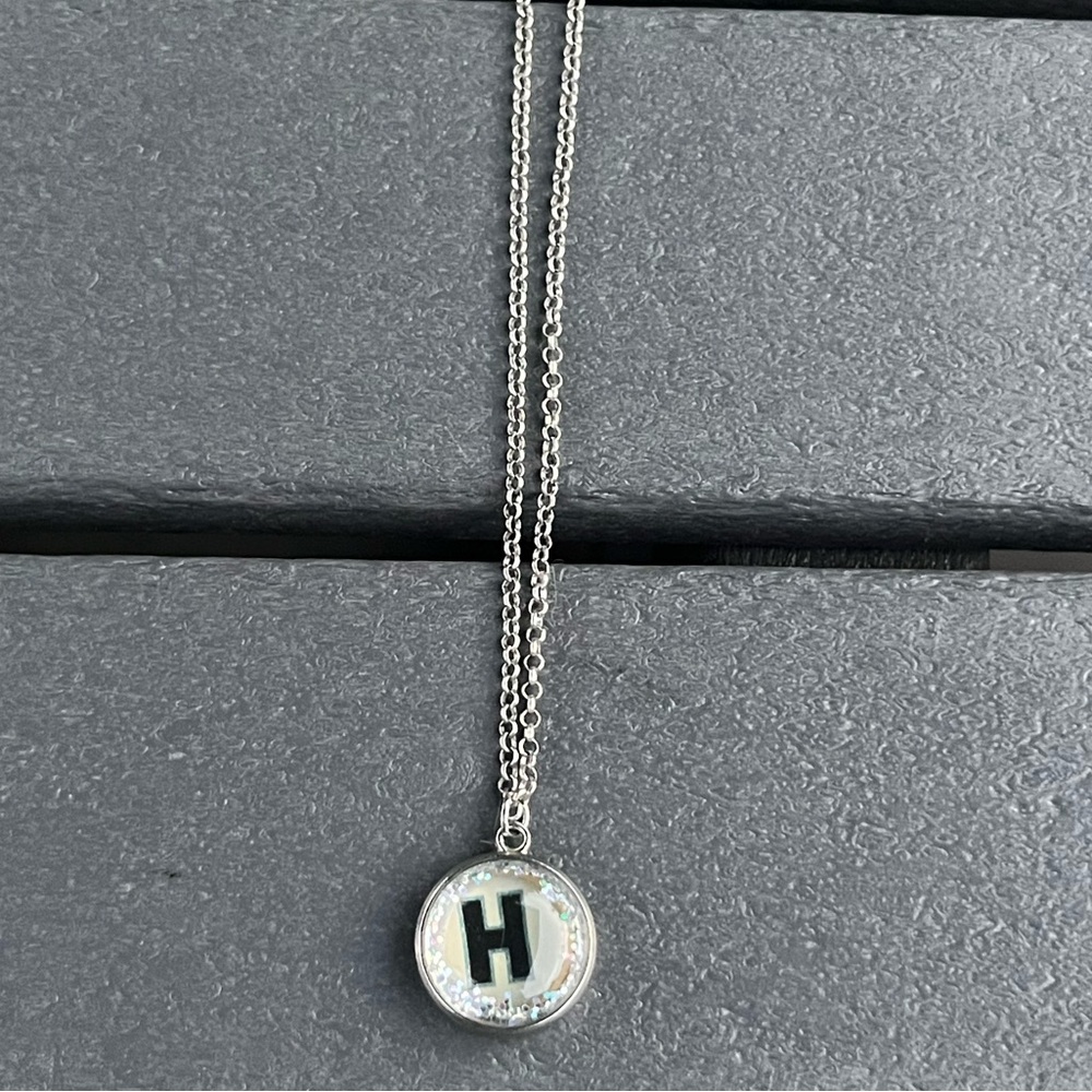 Y2K Silver Glitter; Initial 'H' Pendant Necklace; 17-20in Silver Tone Chain